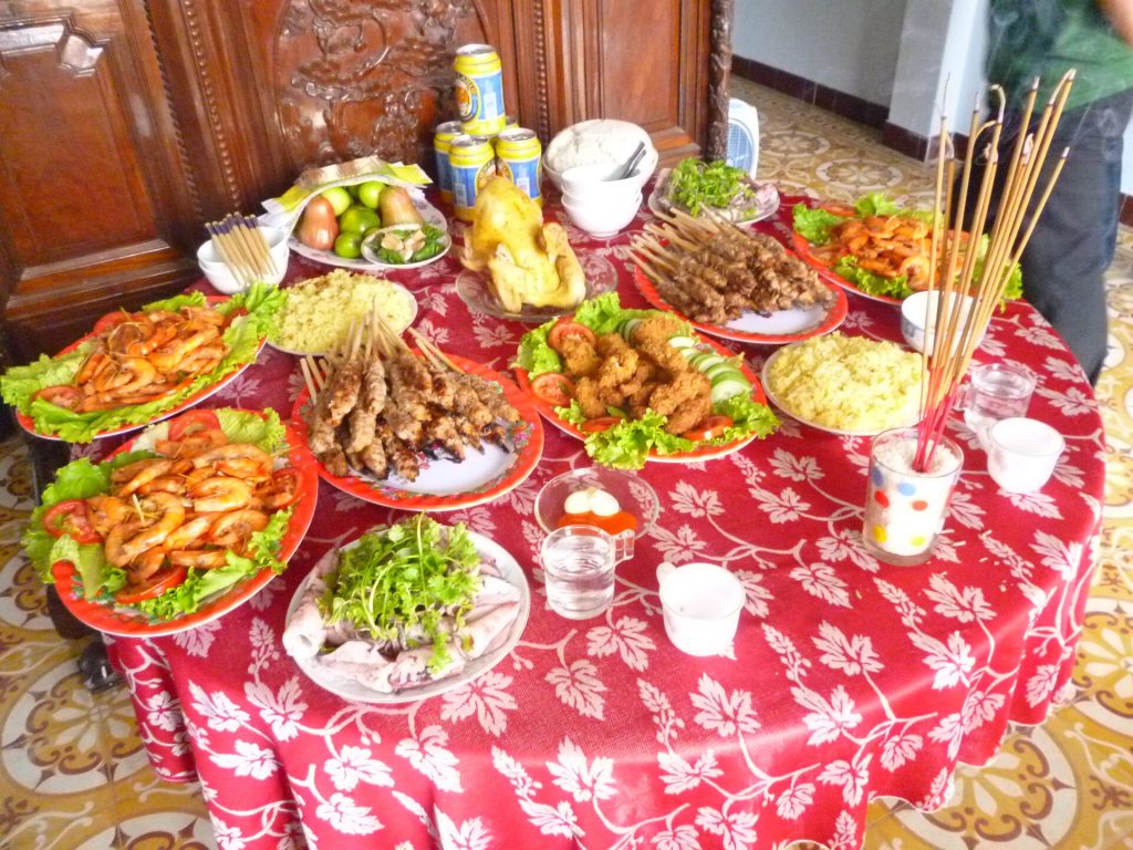 Không gian Đà Nẵng trong câu chuyện về Bánh khô mè Cẩm Lệ, góc nhìn 1